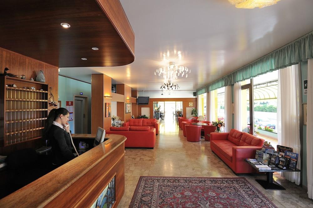 Hotel Jadran Lido di Jesolo Exterior photo
